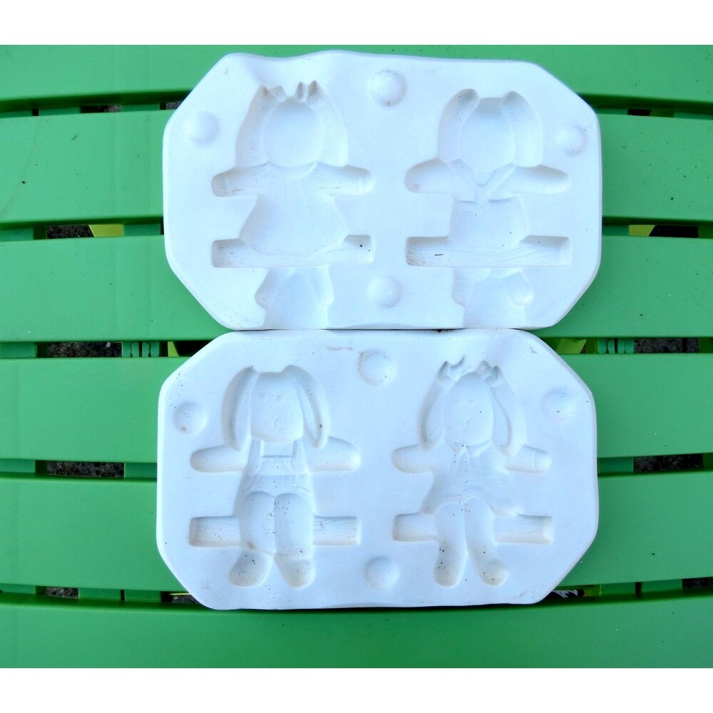 TCM Vintage Bunny Couple Slip Mold #220? Small Rabbits